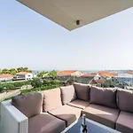 Lägenhet Grandpalazzo With Rooftop Swimming Pool *