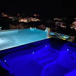 Lägenhet Grandpalazzo With Rooftop Swimming Pool *