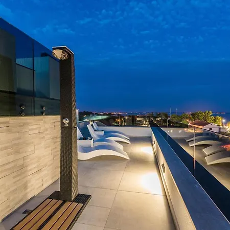 Grandpalazzo With Rooftop Swimming Pool *