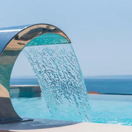 شقة Grandpalazzo With Rooftop Swimming Pool فير
