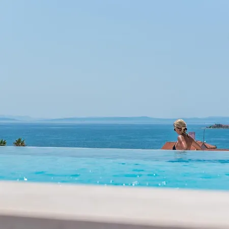 شقة Grandpalazzo With Rooftop Swimming Pool فير