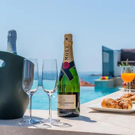 Grandpalazzo With Rooftop Swimming Pool شقة *