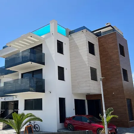 Apartment Grandpalazzo With Rooftop Swimming Pool *
