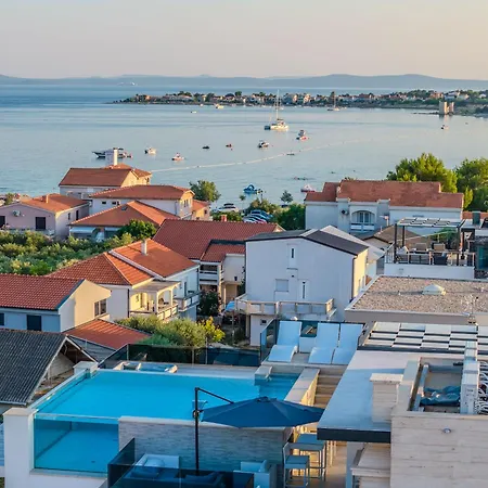 Grandpalazzo With Rooftop Swimming Pool Apartment *