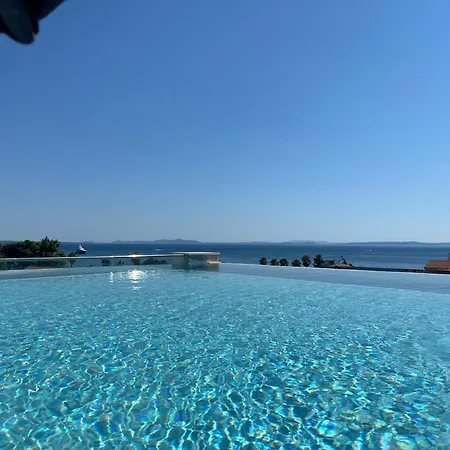 Apartment Grandpalazzo With Rooftop Swimming Pool Vir