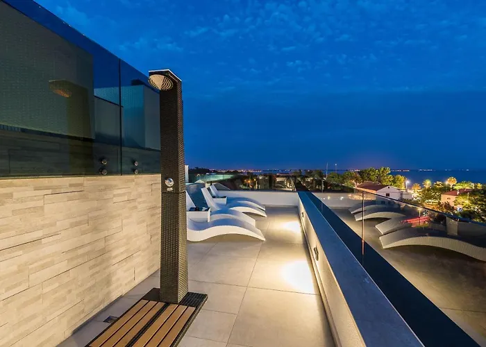 Grandpalazzo With Rooftop Swimming Pool *