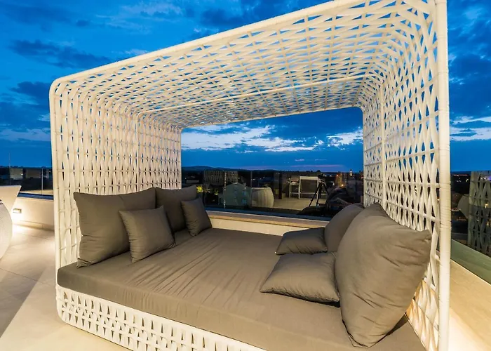 Apartment Grandpalazzo With Rooftop Swimming Pool