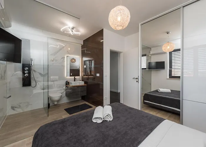 Apartment Grandpalazzo With Rooftop Swimming Pool