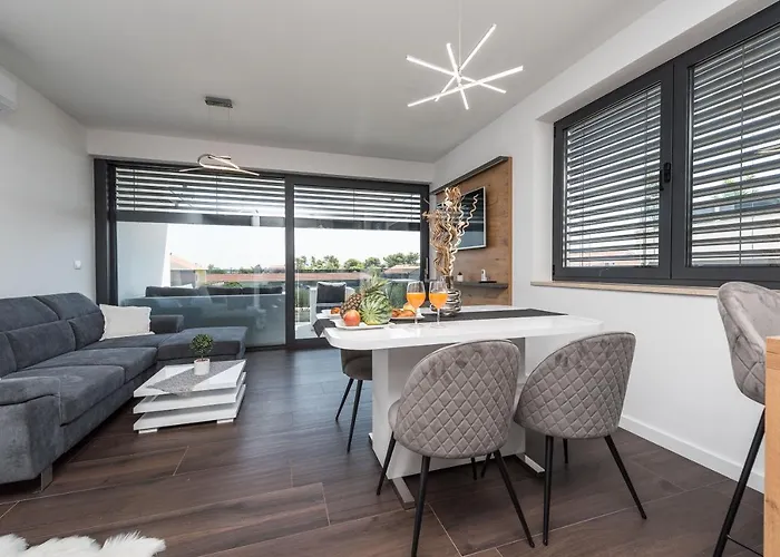 Apartment Grandpalazzo With Rooftop Swimming Pool
