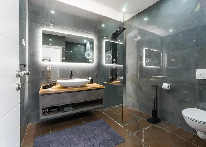 Grandpalazzo With Rooftop Swimming Pool Apartment *