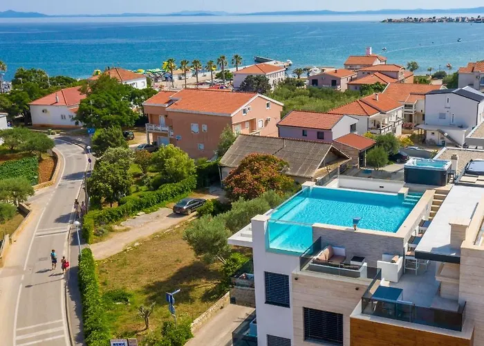 아파트 Grandpalazzo With Rooftop Swimming Pool *
