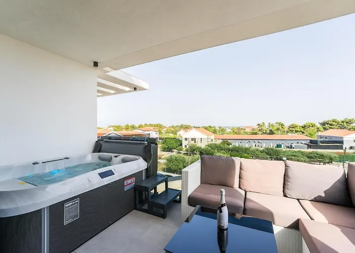 Grandpalazzo With Rooftop Swimming Pool *