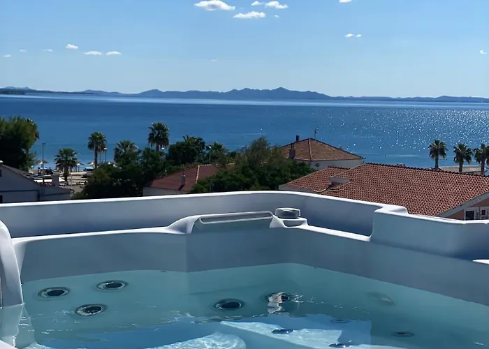 Grandpalazzo With Rooftop Swimming Pool *