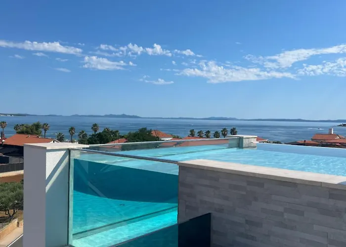 Grandpalazzo With Rooftop Swimming Pool