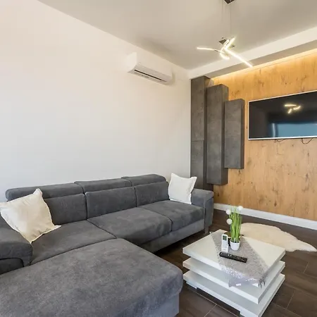 Grandpalazzo Apartment