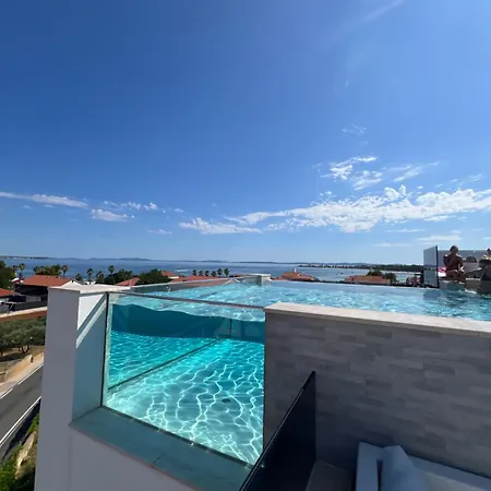 Grandpalazzo With Rooftop Swimming Pool * ヴィル