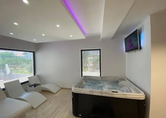 Apartman Grandpalazzo With Rooftop Swimming Pool *